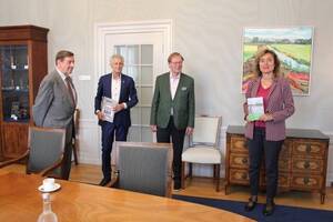 nb202108-maurits-groen-boek